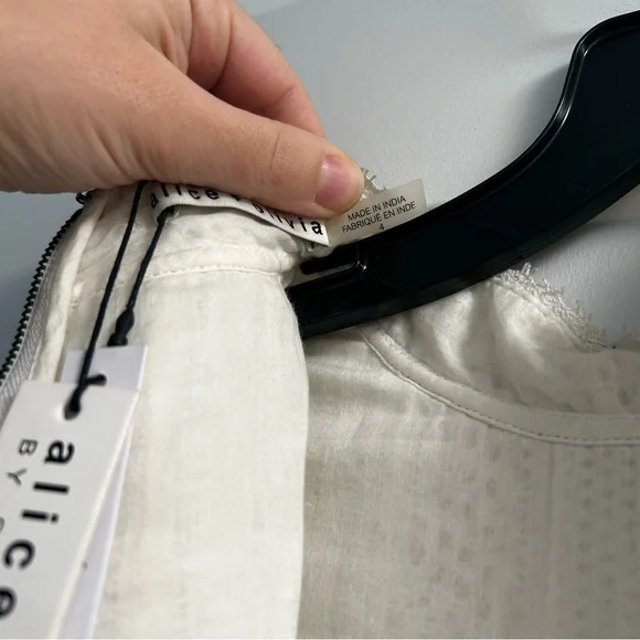 NWT Alice + Olivia Bea tiered ruffle dress size 4 - Picture 11 of 12